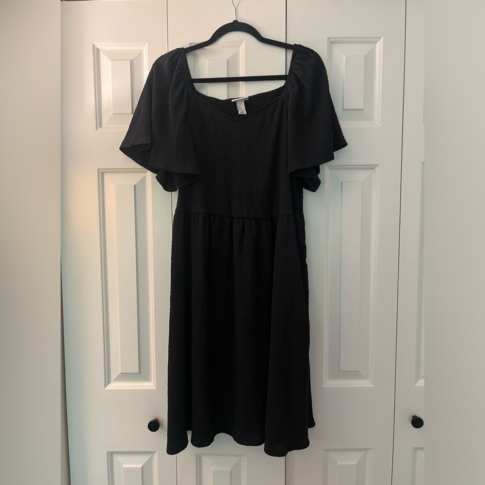 NWOT Black Ava & Viv Flutter Short Sleeve Mini A-Line Dress